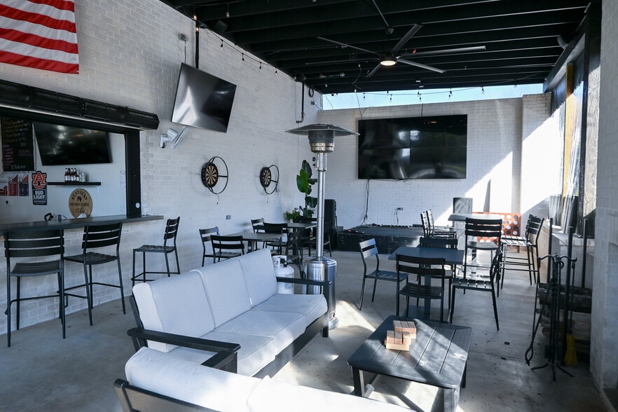 More Photos Of 1947 Blake Bottom Rd NW, Huntsville Restaurant For Sale