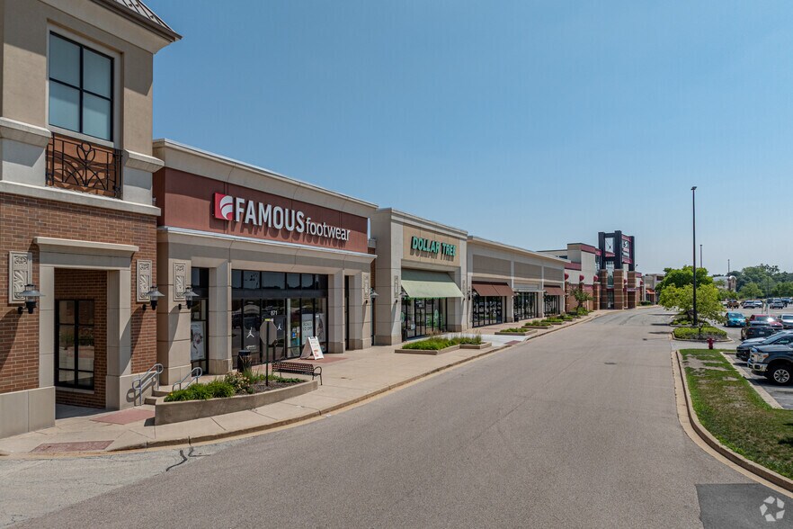 More Photos Of 731-871 Erica Ln, Yorkville Freestanding For Lease