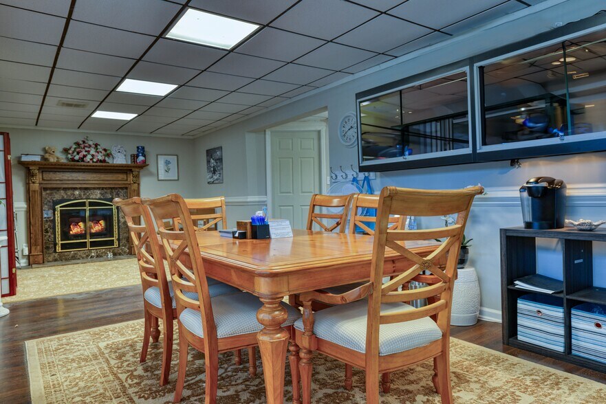 More Photos Of 729 State Route 18, East Brunswick Storefront For Sale