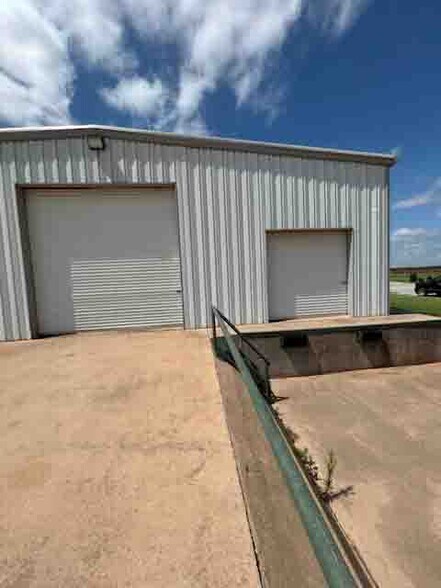 More Photos Of 16776 State Highway 33, Kingfisher Warehouse For Sale