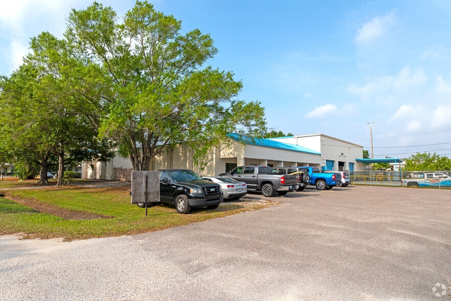 More Photos Of 5015 W Waters Ave, Tampa General Retail For Lease