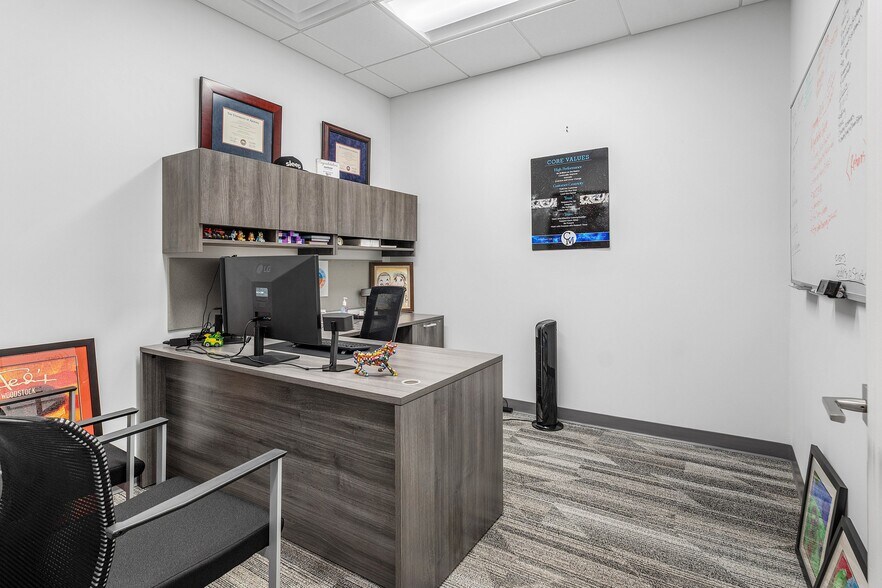 More Photos Of 226 Palm Ct, Delray Beach Medical For Sale