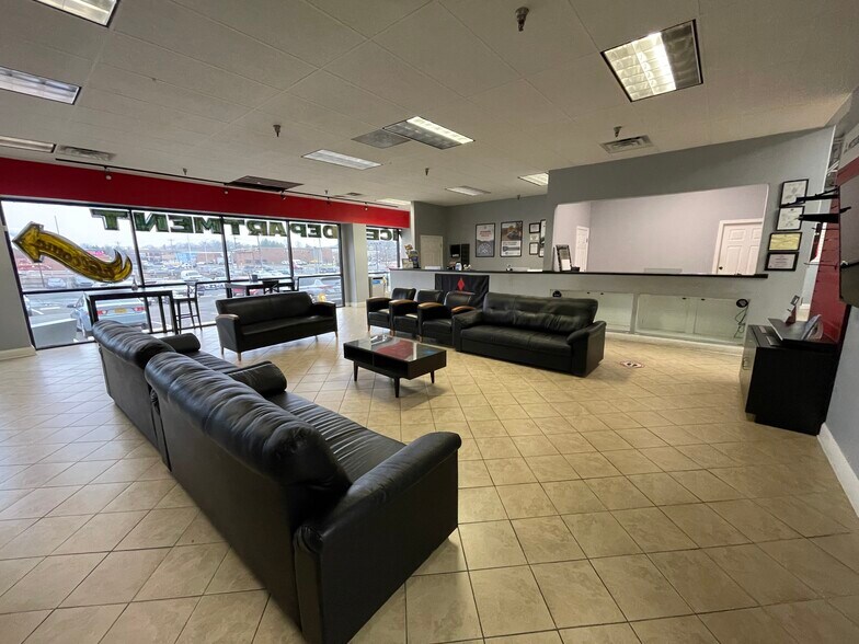More Photos Of 9075-9125 Antique Way, Manassas Warehouse For Lease