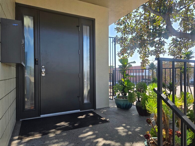 More Photos Of 3535 Farquhar Ave, Los Alamitos Office Residential For Lease