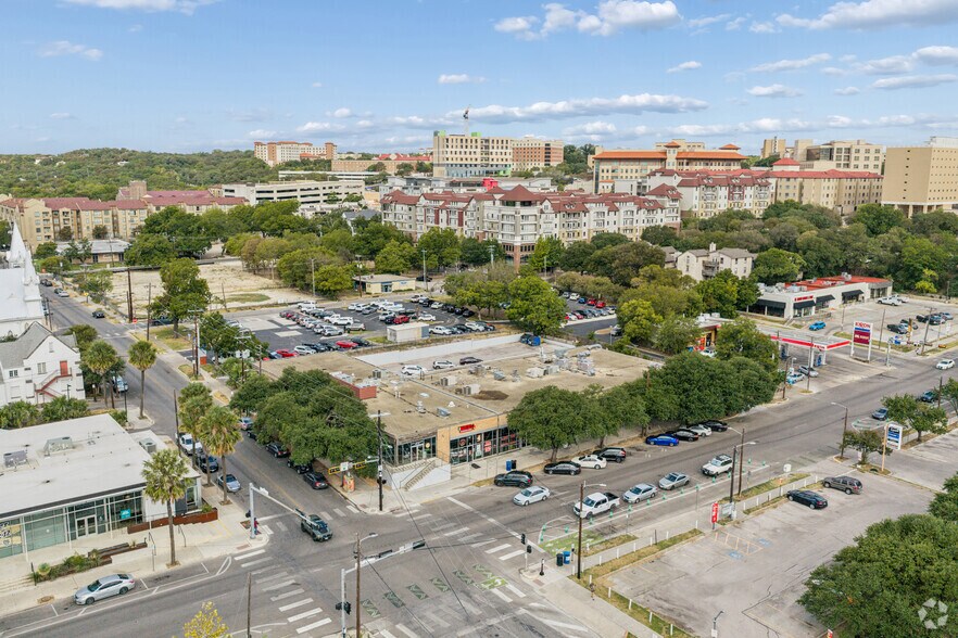 More Photos Of 301 N Guadalupe St, San Marcos Storefront Retail Office For Lease