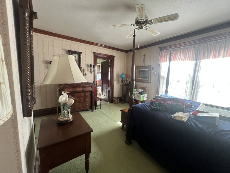 More Photos Of 364 E Church St, Marion Multifamily For Sale