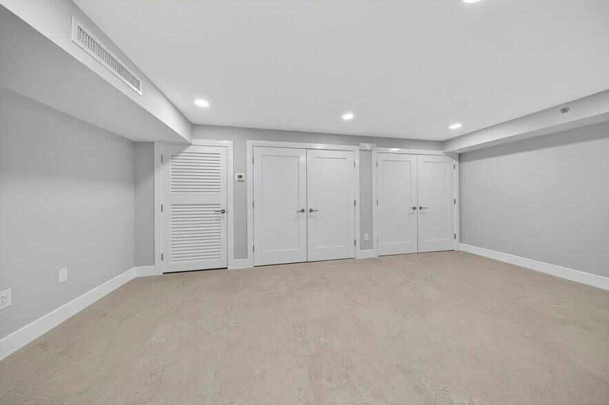 More Photos Of 3111 W Mcnab Rd, Pompano Beach Manufacturing For Lease