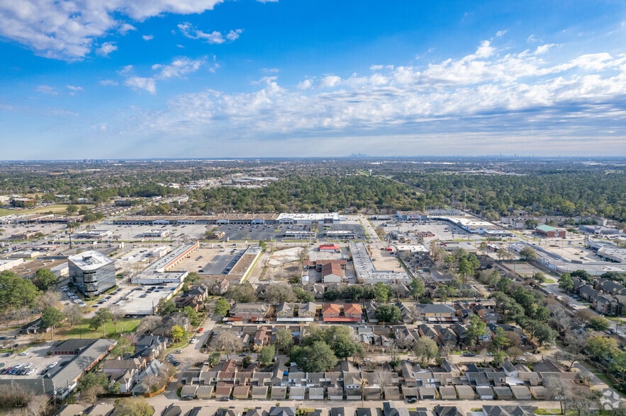 More Photos Of 4501-4765 W FM 1960 Rd, Houston Unknown For Lease