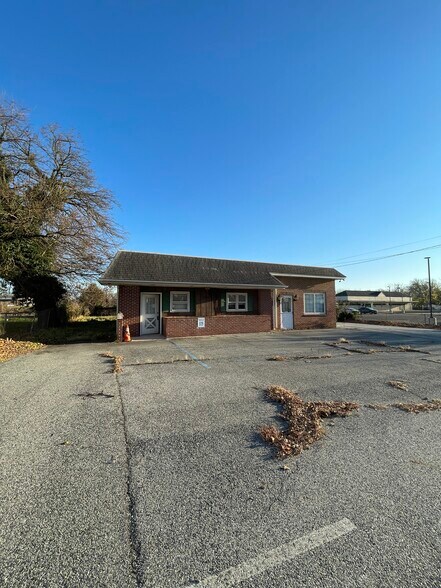 More Photos Of 156 NJ-45, Mannington Township Storefront Retail Office For Lease