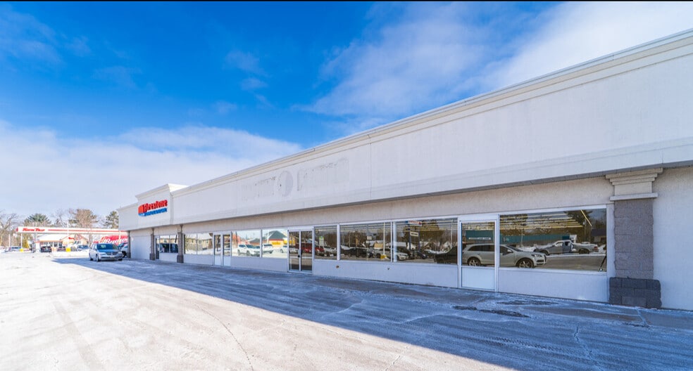 More Photos Of 2201 Grand Ave, Wausau Unknown For Lease