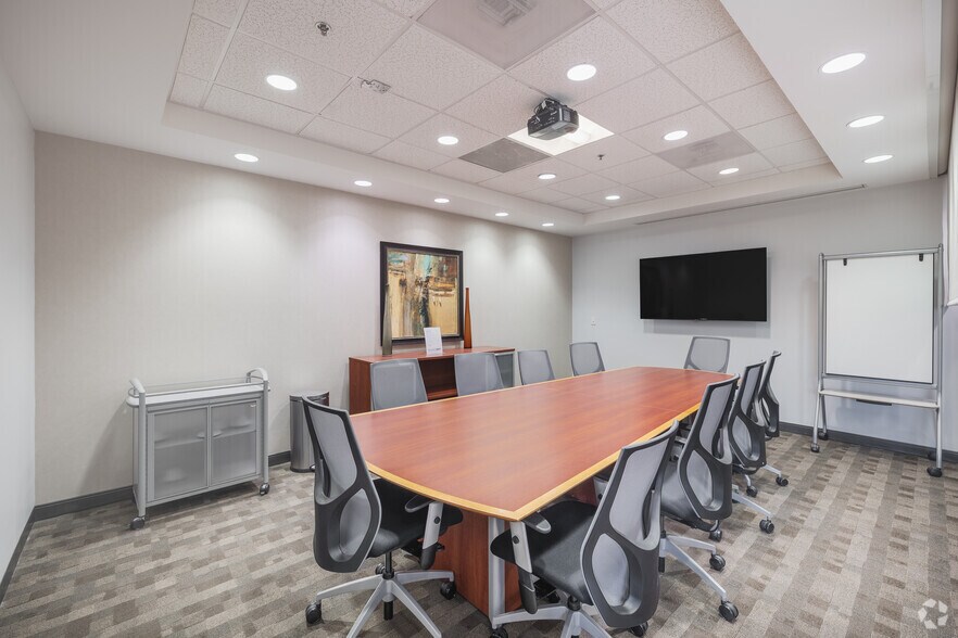 More Photos Of 4000 Faber Place Dr, North Charleston Coworking Space