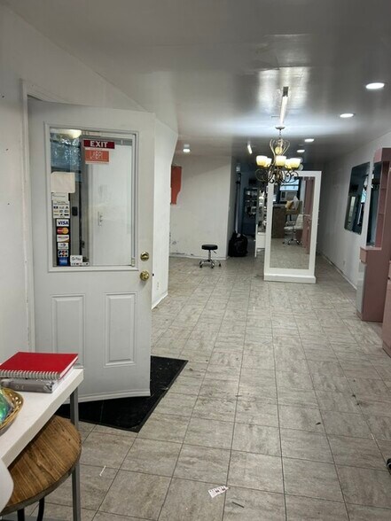 More Photos Of 1679 Madison Ave, New York Storefront Retail Residential For Lease