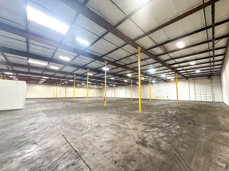 More Photos Of 600 Dunn Cir, Sparks Warehouse For Lease