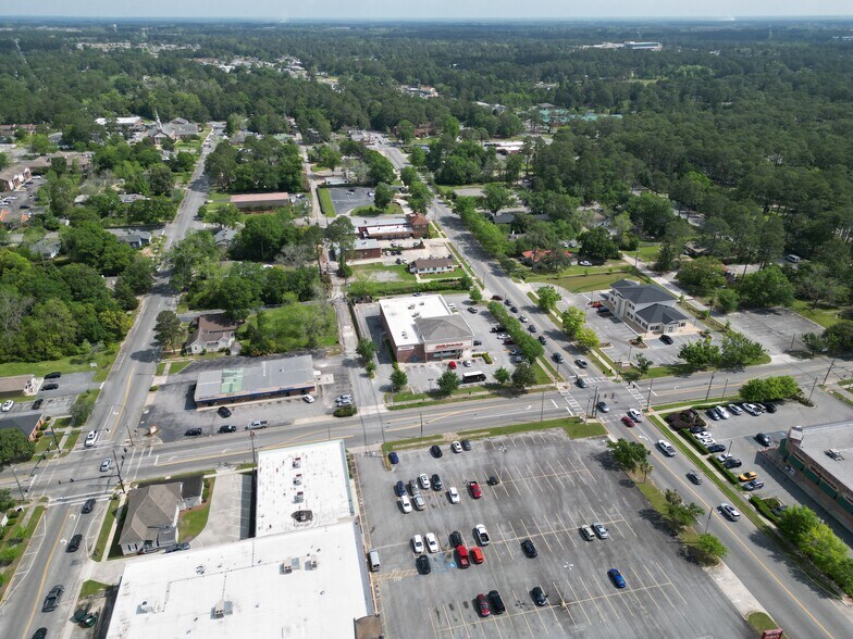 More Photos Of 111 E 8th St, Tifton Drugstore For Sale