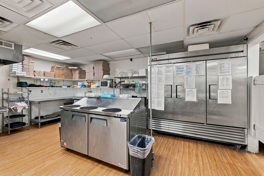 More Photos Of 547 E Main St, Ashland Restaurant For Sale