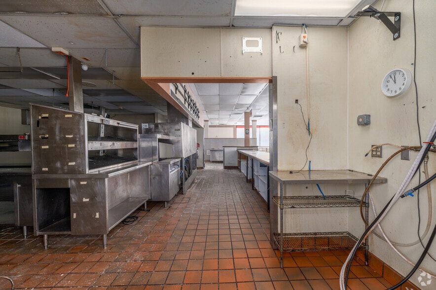 More Photos Of 4869 Turney Rd, Garfield Heights Fast Food For Sale