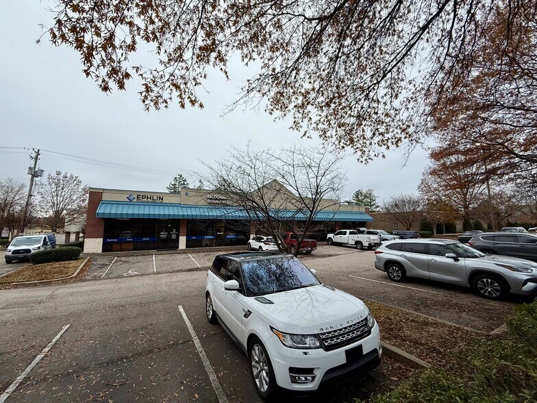 More Photos Of 2975 N Germantown Rd, Bartlett Storefront For Sale