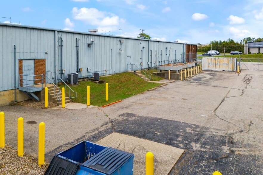 More Photos Of 2800 Diode Ln, Louisville Warehouse For Sale