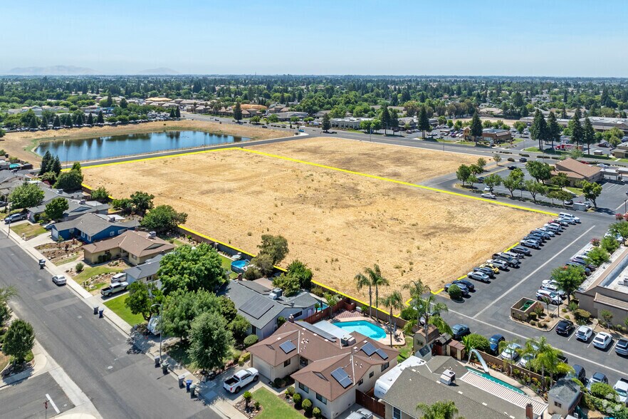 Primary Photo Of 1859 Shaw Ave, Clovis Land For Sale