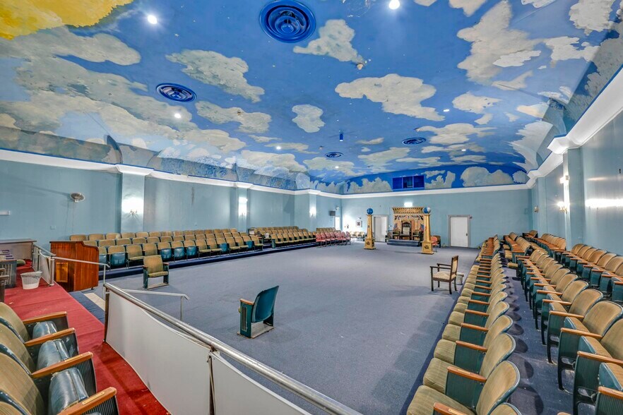 More Photos Of 124 NW 15th Ave, Miami Religious Facility For Sale