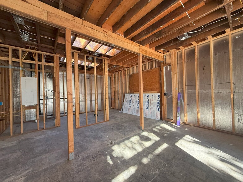 More Photos Of 2600 E Union St, Seattle Restaurant For Sale