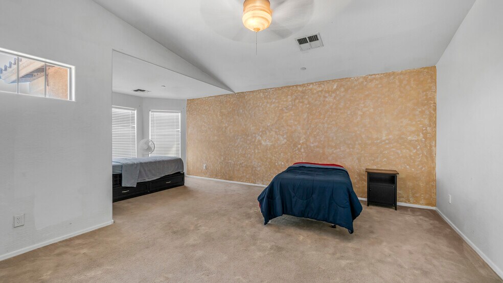 More Photos Of 5911 S 55th Dr, Laveen Assisted Living For Lease