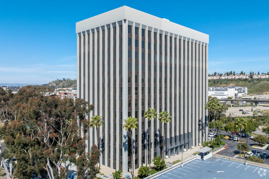 More Photos Of 591 Camino de la Reina, San Diego Office For Lease