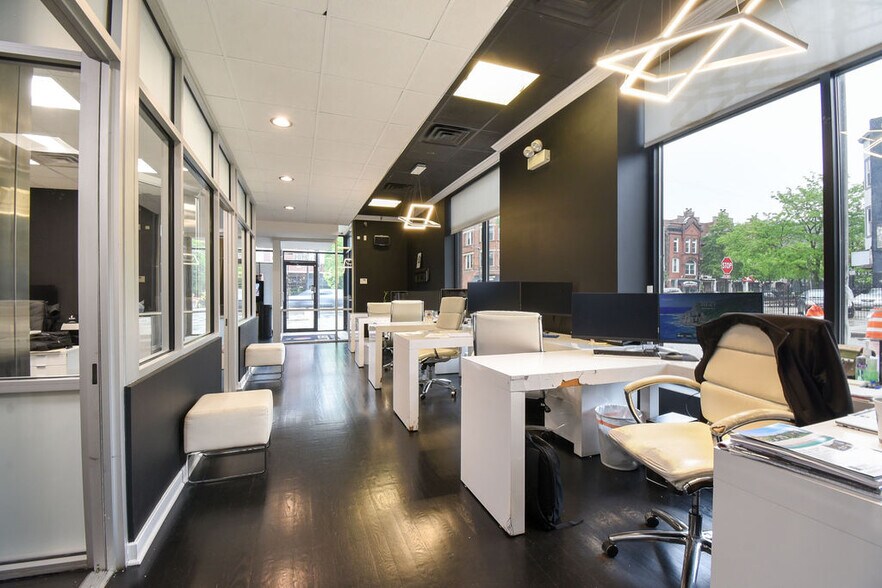 More Photos Of 2101 W Division St, Chicago Storefront Retail Residential For Lease