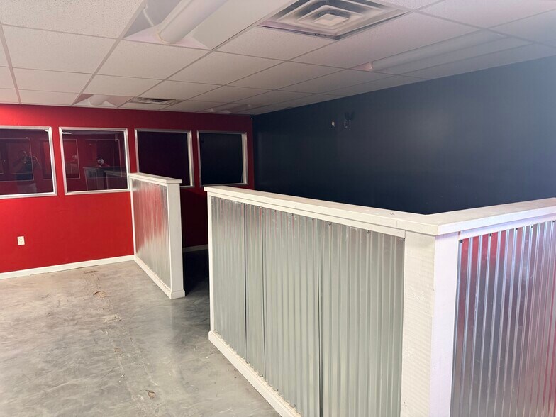 More Photos Of 848 W Hadley Ave, Las Cruces Light Manufacturing For Lease