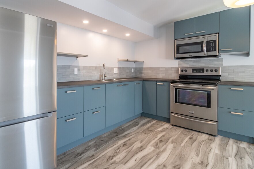 More Photos Of 25-27 E Main St, Searsport Apartments For Sale