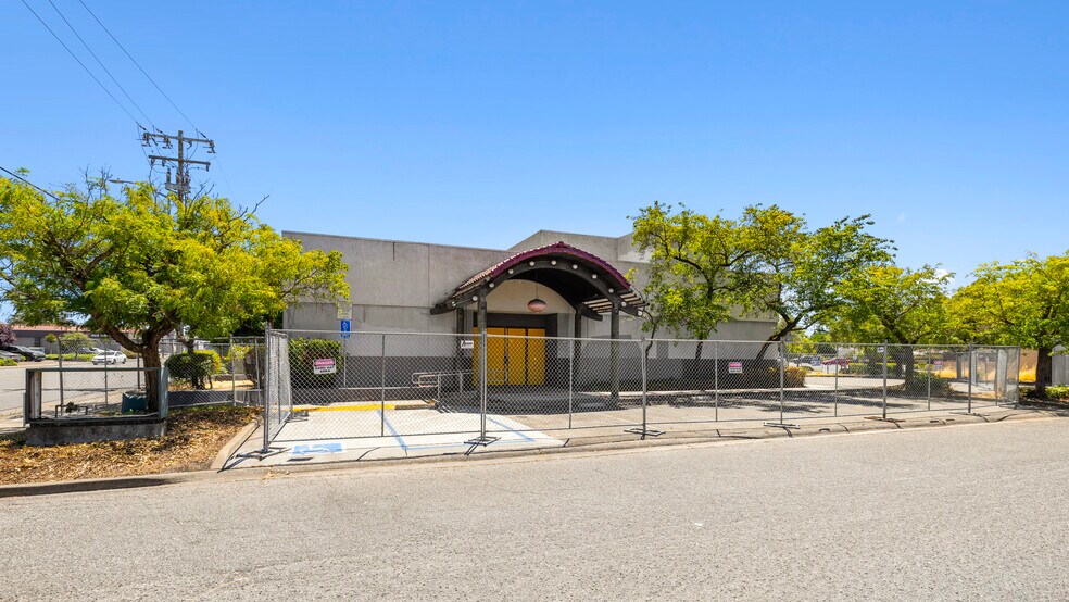 Primary Photo Of 2265 Cleveland Ave, Santa Rosa Freestanding For Lease