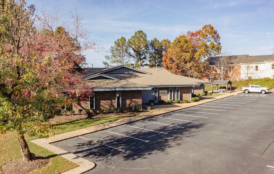 More Photos Of 7000 Six Forks Rd, Raleigh Office For Sale