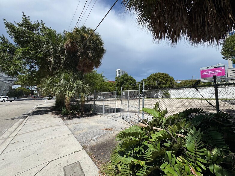 More Photos Of 201 SW 2nd Ave, Miami Land For Lease