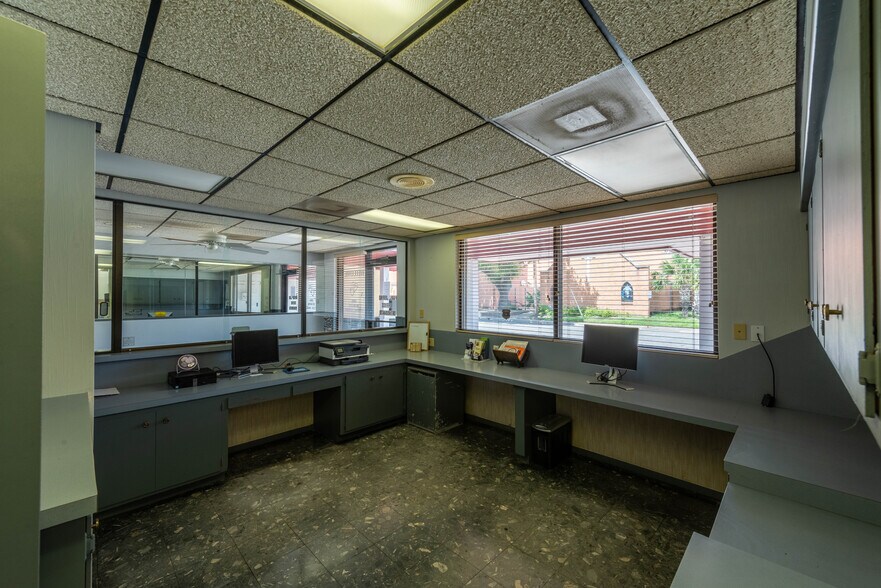 More Photos Of 312 E 2nd St, Alice Healthcare For Sale