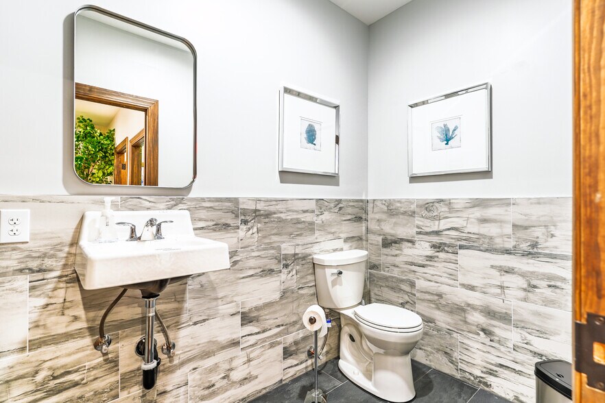 More Photos Of 430 Commerce Ln, West Berlin Showroom For Sale