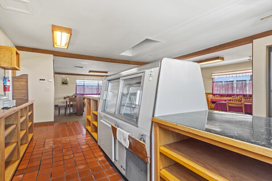 More Photos Of 1455 Oregon ave, Bandon General Retail For Sale