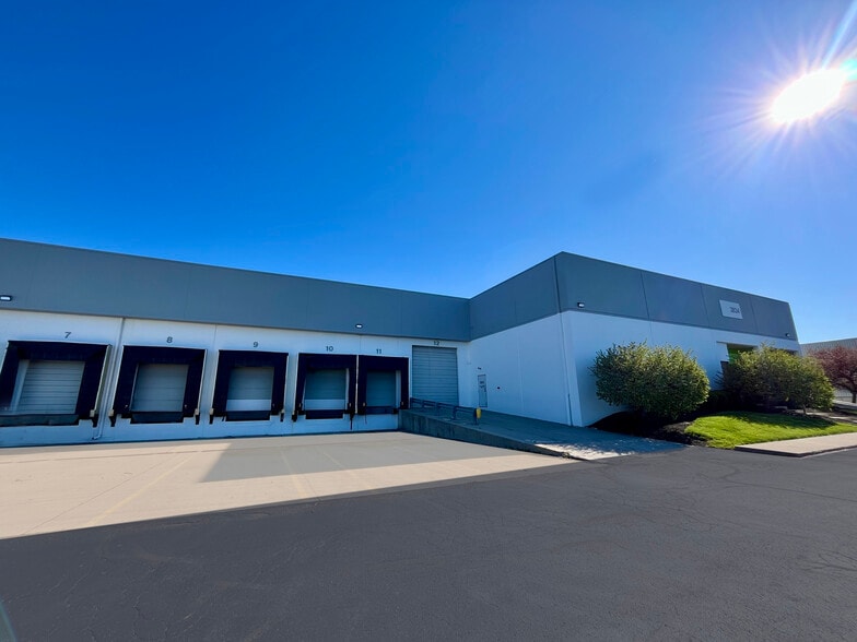 More Photos Of 3820-3834 Zane Trace Dr, Columbus Warehouse For Lease