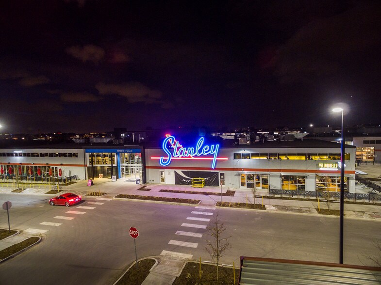 More Photos Of 2501 Dallas St, Aurora General Retail For Lease