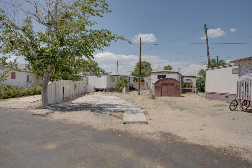 More Photos Of 535 W Atkins Ave, Ridgecrest Manufactured Housing Mobile Home Park For Sale