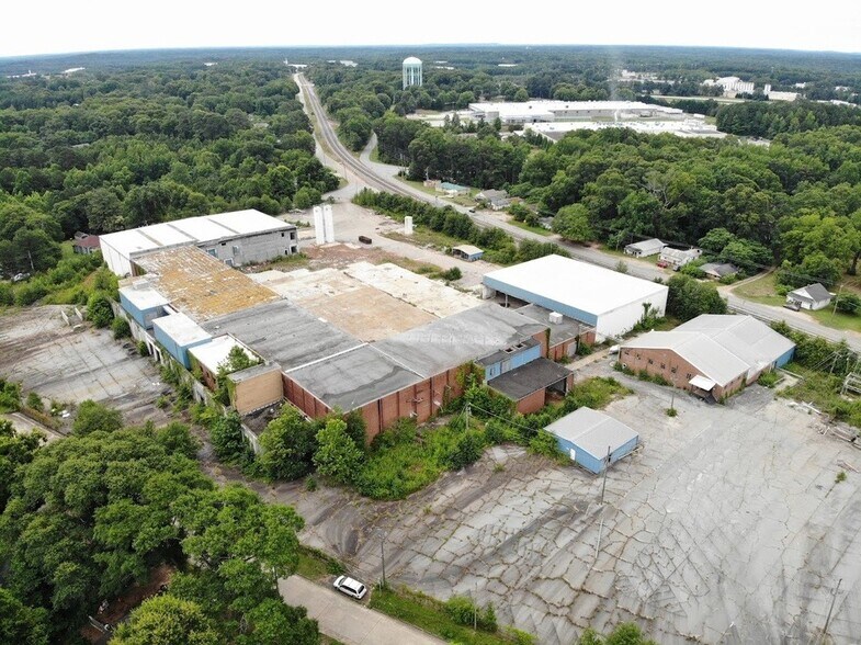More Photos Of 4 Sixth St, Griffin Manufacturing For Sale