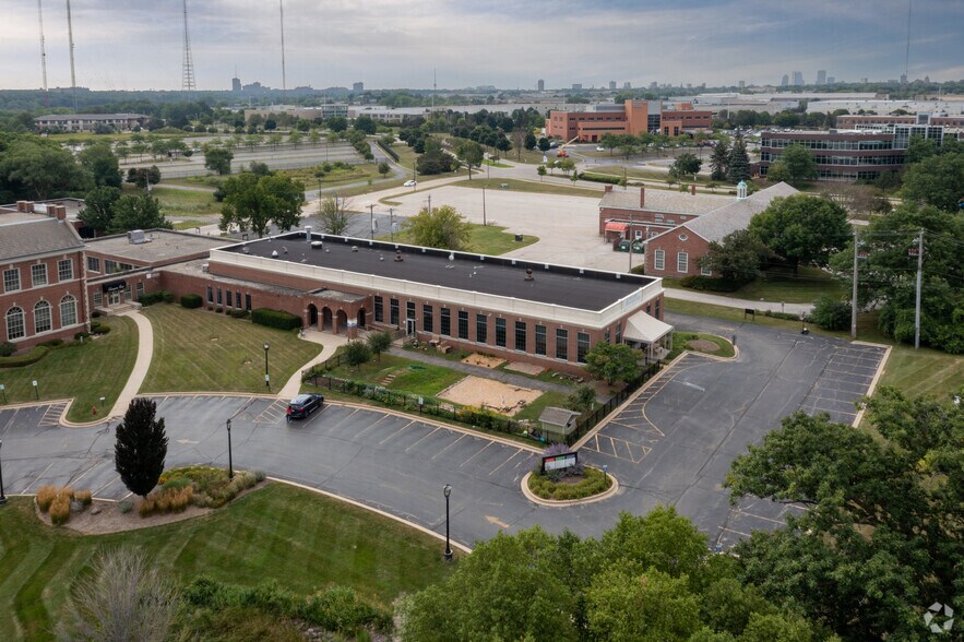 More Photos Of 4650 N Port Washington Rd, Glendale Office For Lease