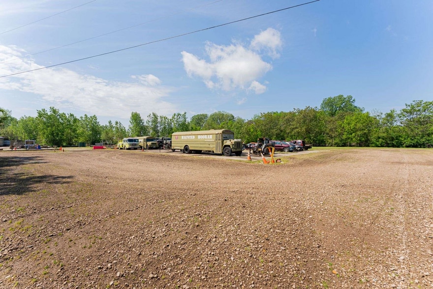 More Photos Of 311 Rose Ave, Marion Warehouse For Sale