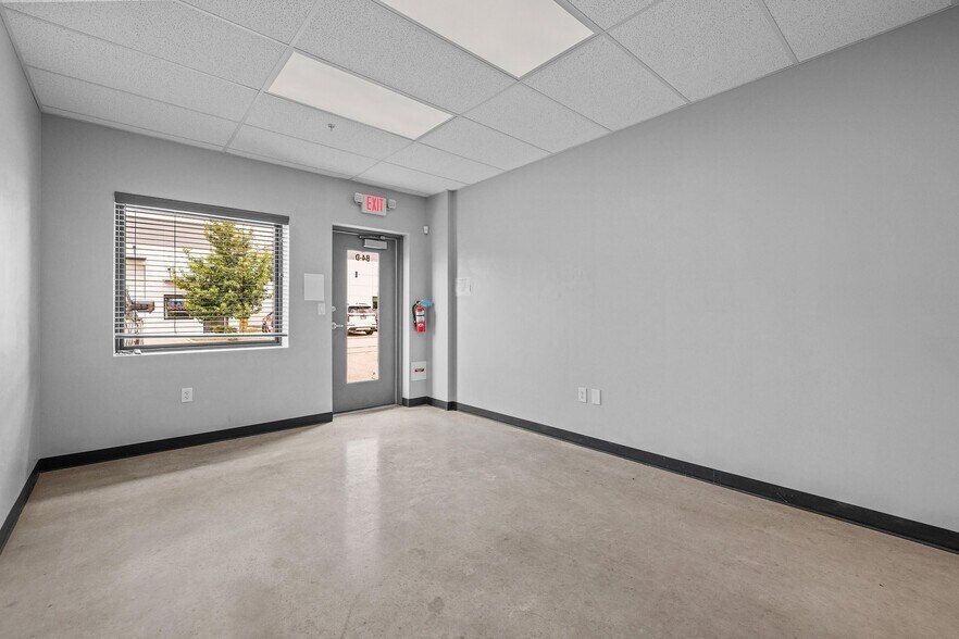 More Photos Of 2020 N Bell Blvd, Cedar Park Unknown For Lease