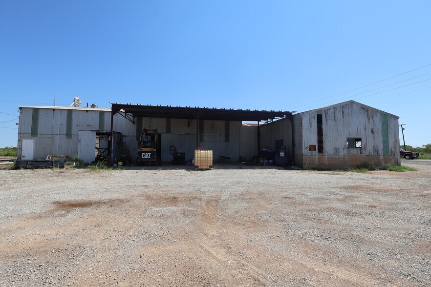 More Photos Of 2062 FM 368 S, Iowa Park Industrial For Sale