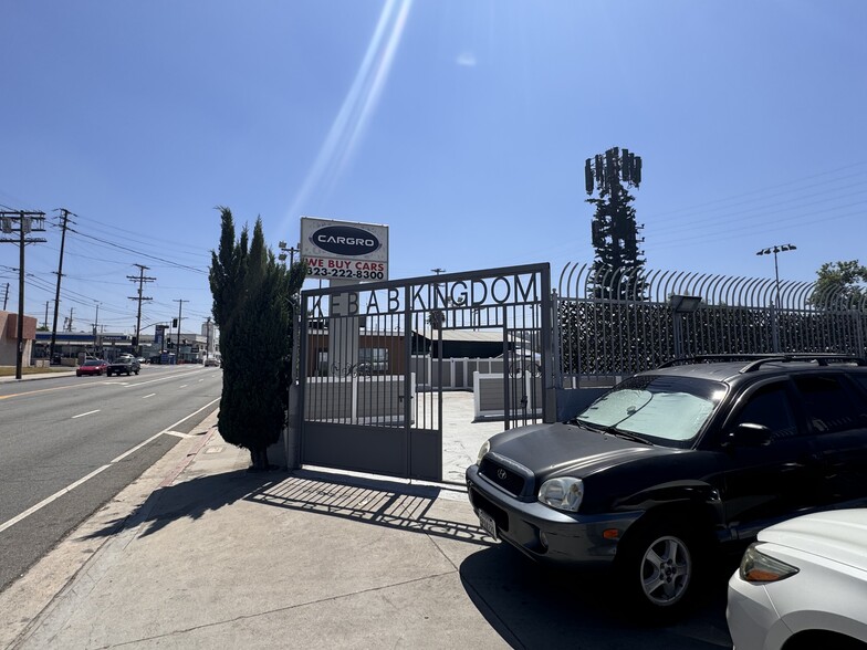 Primary Photo Of 2216 N San Fernando Rd, Los Angeles Restaurant For Lease