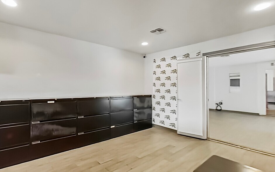 More Photos Of 3414 N 27th Ave, Phoenix Service For Sale