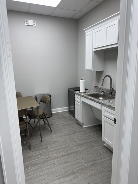 More Photos Of 26717 Westheimer Pky, Katy Medical For Sale