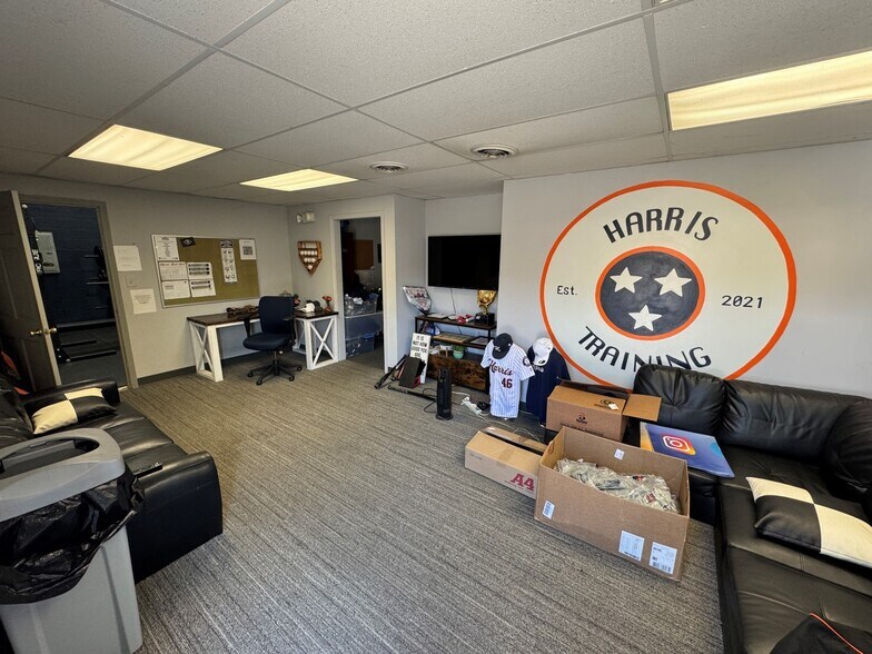 More Photos Of 336 Wilhagan Rd, Nashville Service For Lease