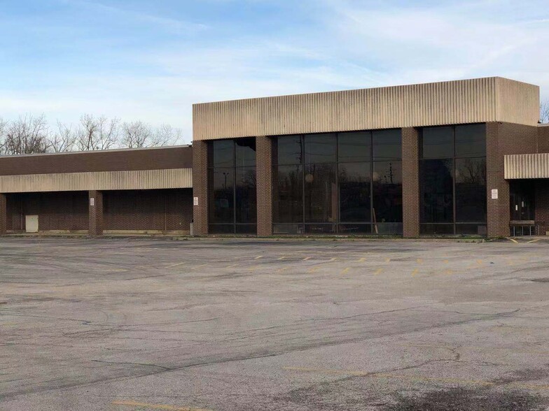 More Photos Of 2300 S Hamilton Rd, Columbus Storefront For Lease