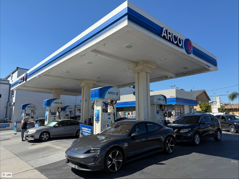 Primary Photo Of 4235 E Anaheim St, Long Beach Service Station For Sale